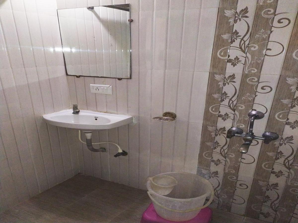 Hotel Wayfare Shirdi Eksteriør billede