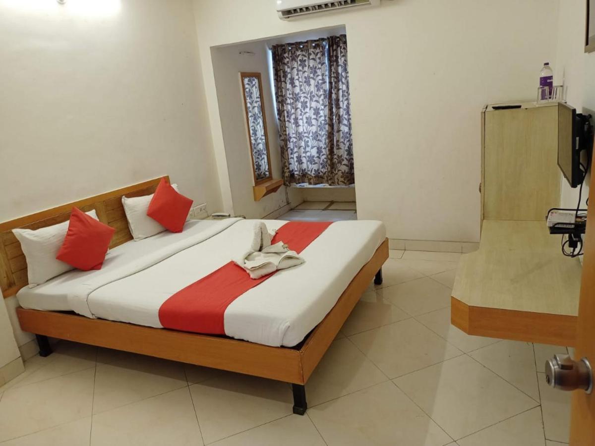 Hotel Wayfare Shirdi Eksteriør billede