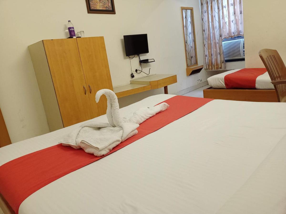 Hotel Wayfare Shirdi Eksteriør billede