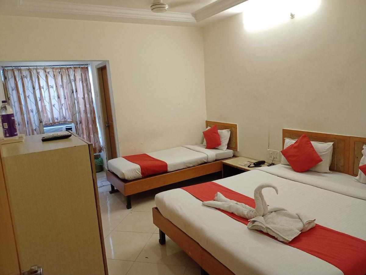 Hotel Wayfare Shirdi Eksteriør billede