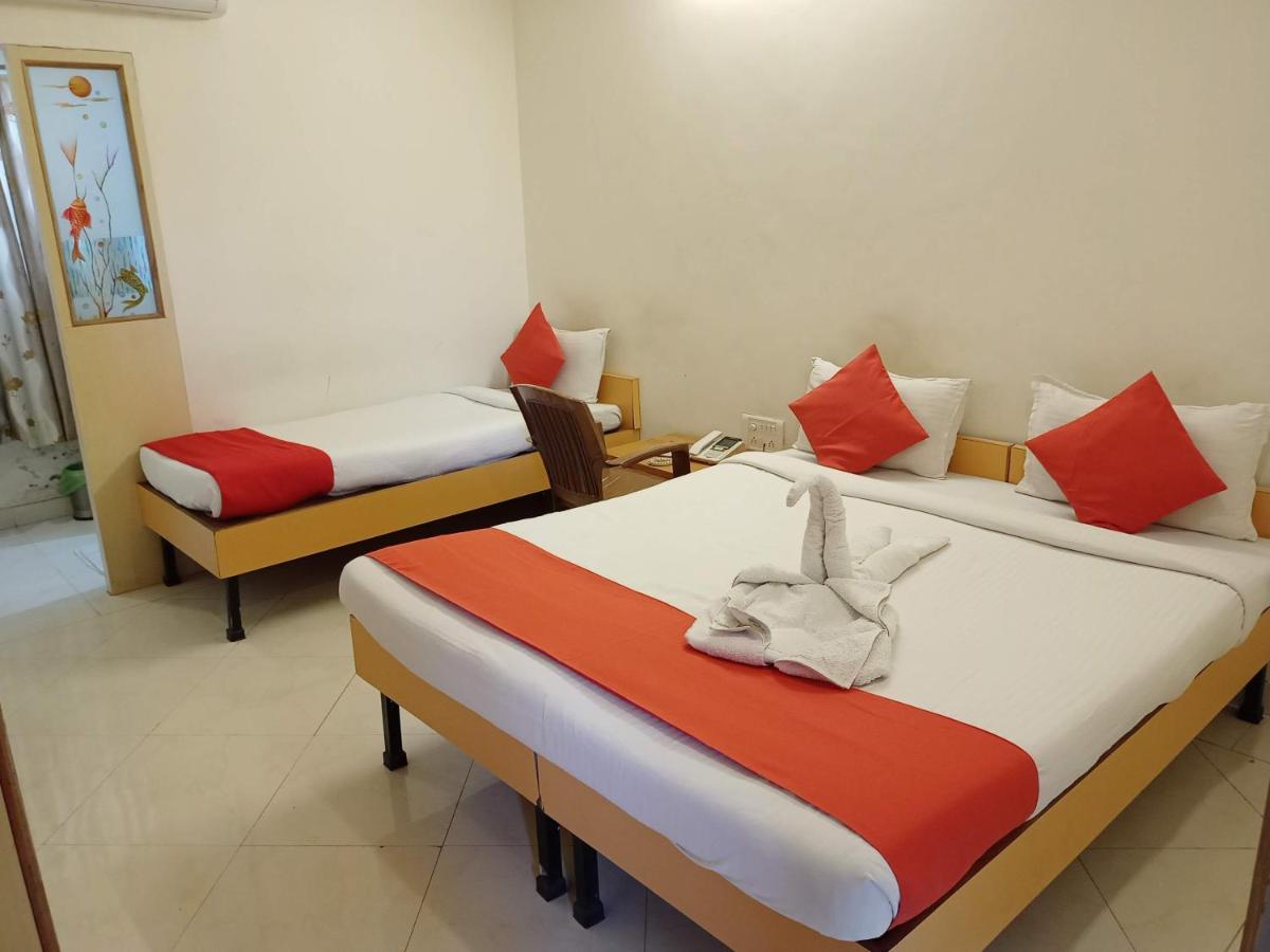 Hotel Wayfare Shirdi Eksteriør billede