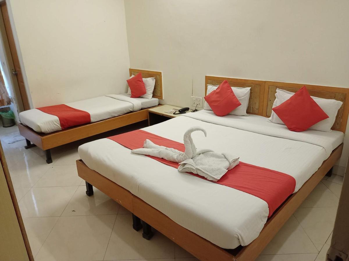 Hotel Wayfare Shirdi Eksteriør billede