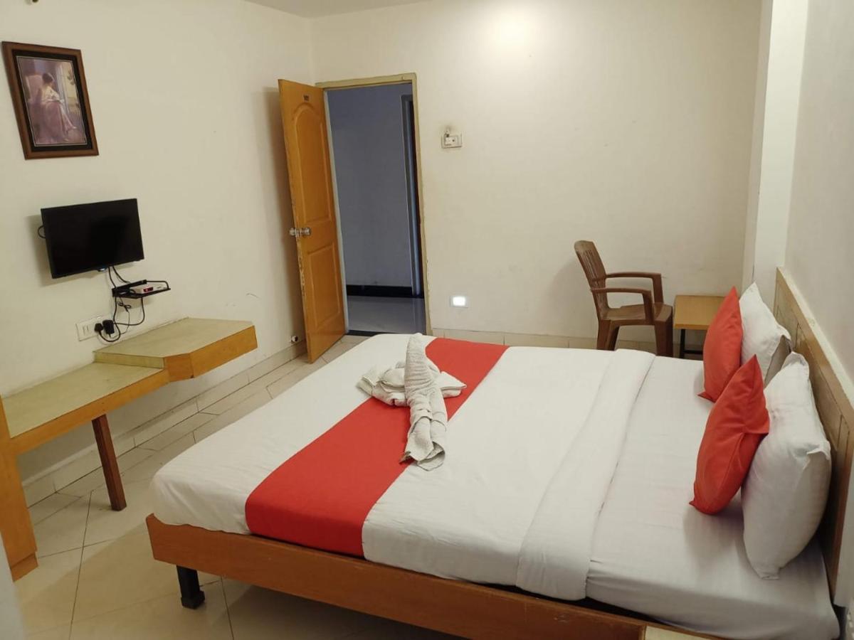 Hotel Wayfare Shirdi Eksteriør billede
