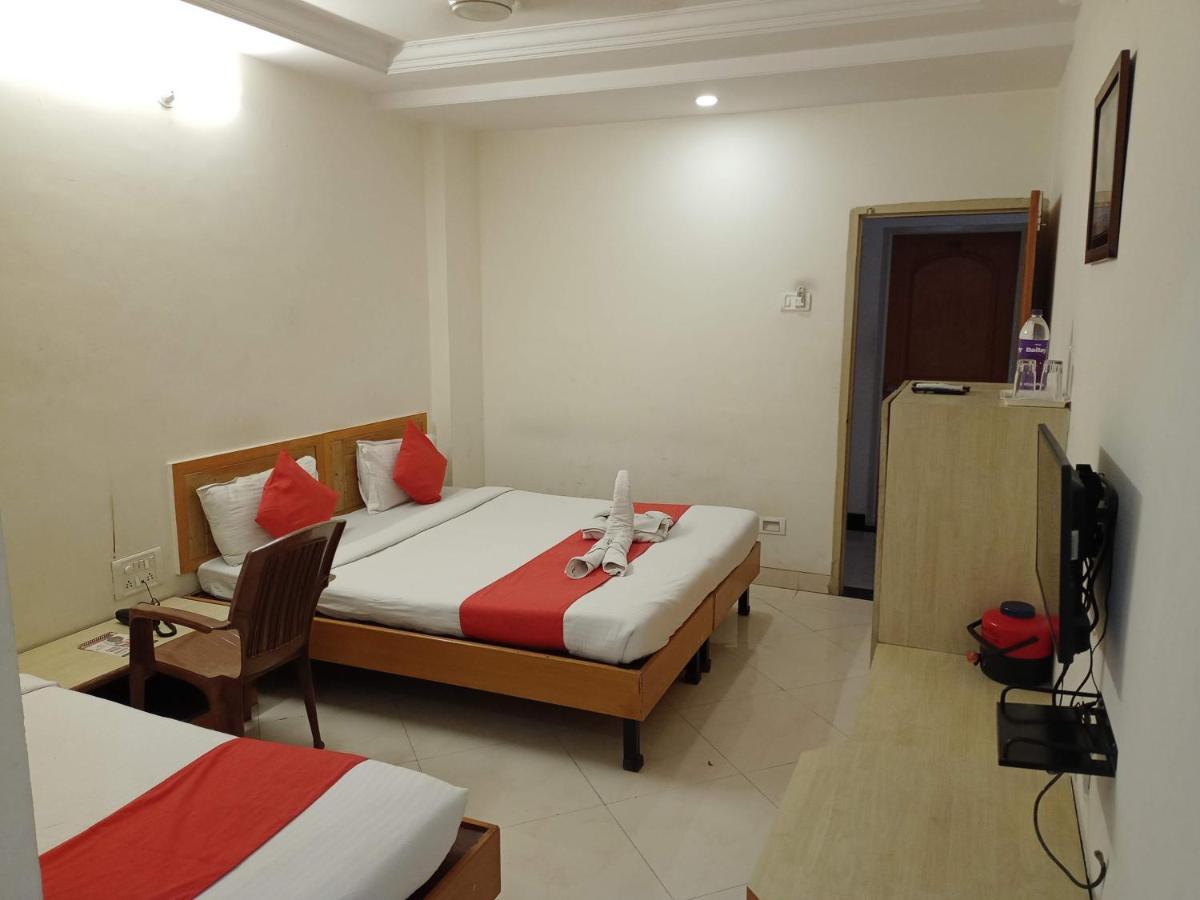 Hotel Wayfare Shirdi Eksteriør billede