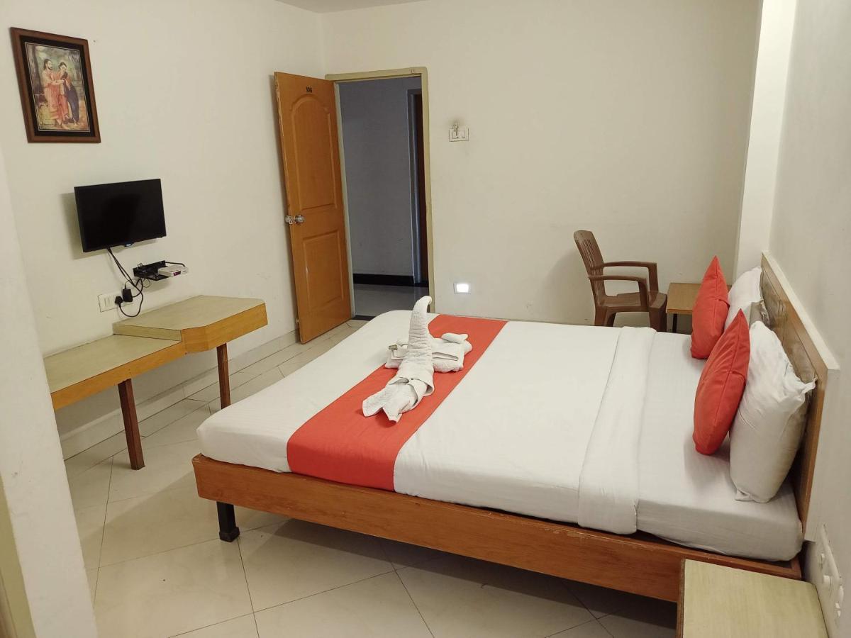 Hotel Wayfare Shirdi Eksteriør billede