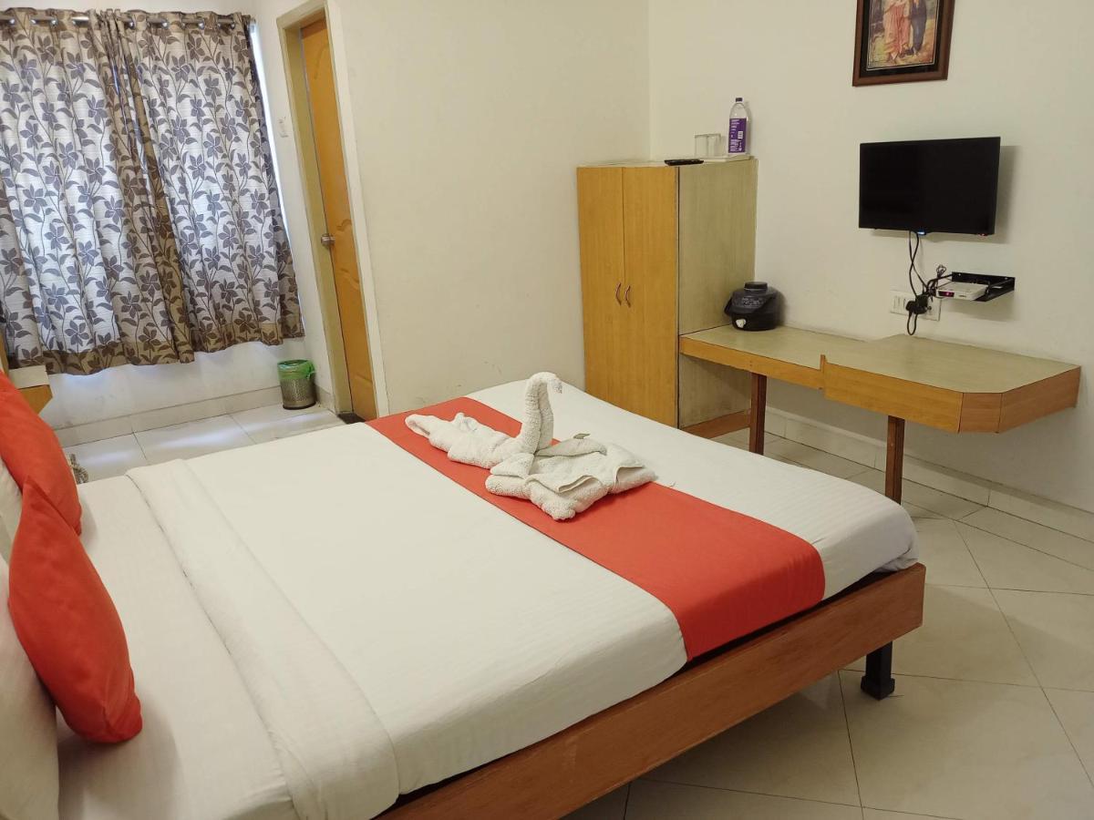 Hotel Wayfare Shirdi Eksteriør billede